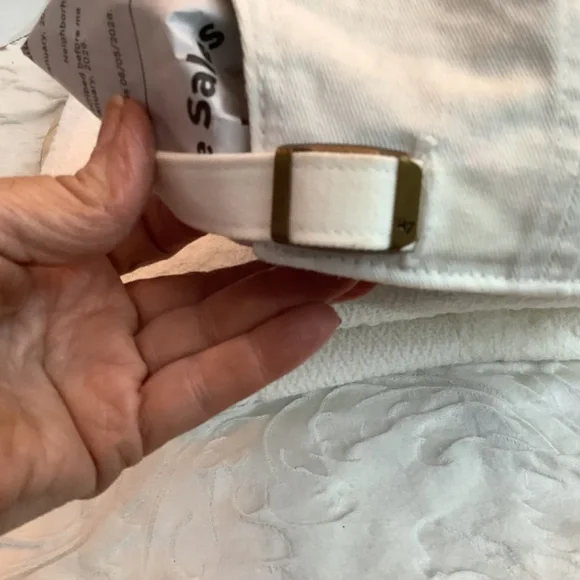 EUC Dallas cowboy NFL Ladies ball cap white - Picture 10 of 10